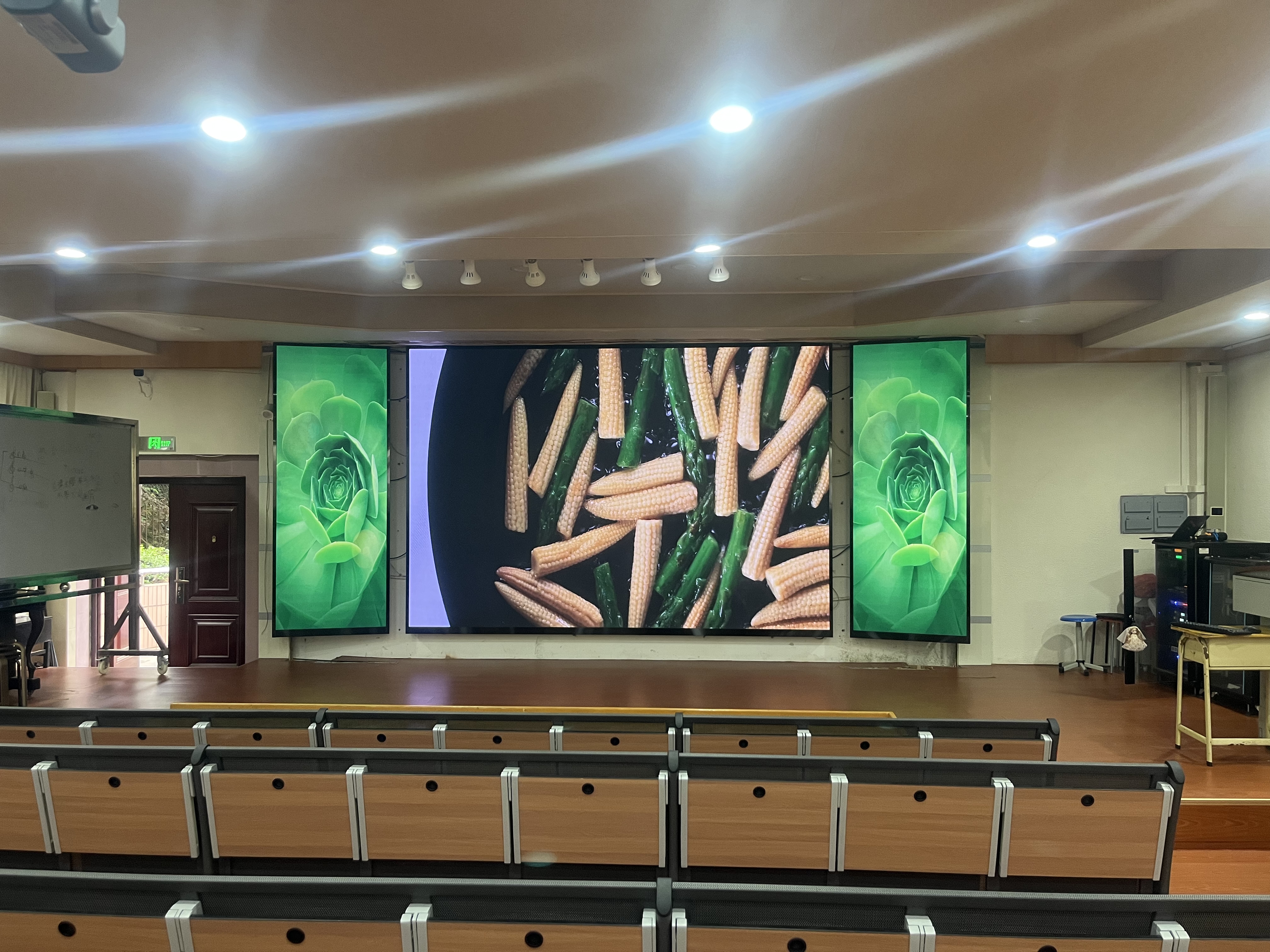 P3 high brightness indoor led screen for advertising
